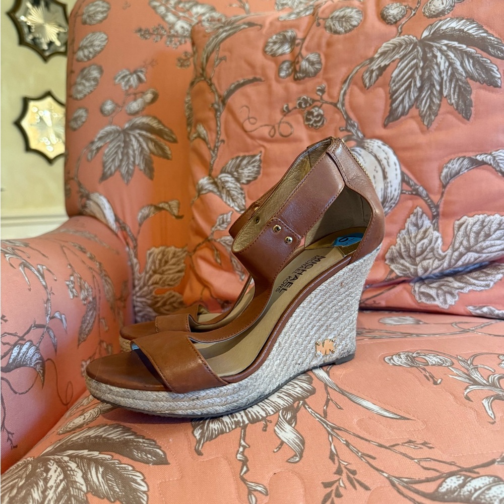 Michael Kors Wedges🤎💫